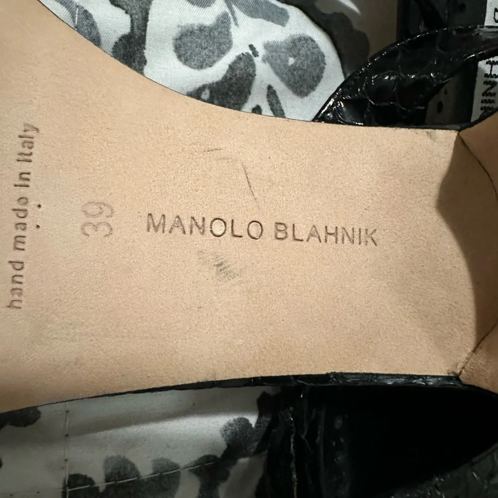 Manolo Blahnik Textured Black Sandals - Picture 5 of 16